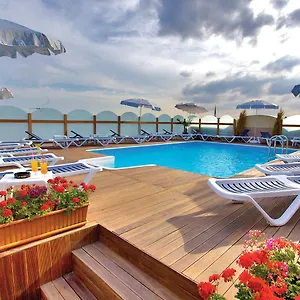 4* Hotel Trend